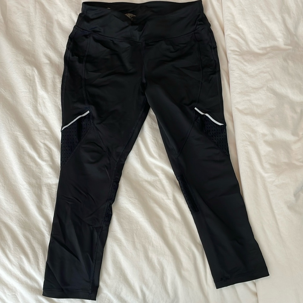Avia cropped black leggings